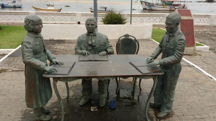 Monumento no Rio de Janeiro faz homenagem a Louis Braille.